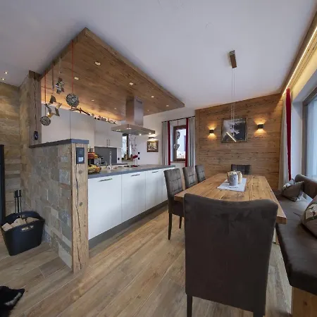 Magnificent Chalet In Neukirchen With Sauna Dağ evi